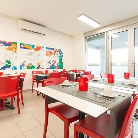 Campus Sanpaolo ホテル 3*