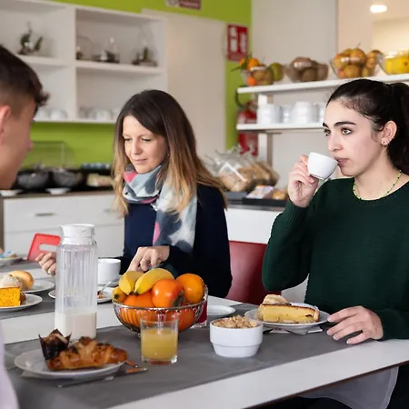 Campus Sanpaolo 3* تورينو